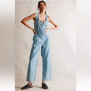 FREE PEOPLE WE THE FREE LUCILLE DENIM JUMPSUIT WIDE LEG COLOR DAYDREAMS SIZE SM